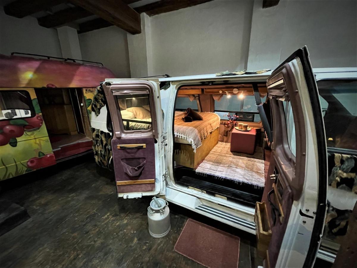 Urban Van Glamping ريغا المظهر الخارجي الصورة