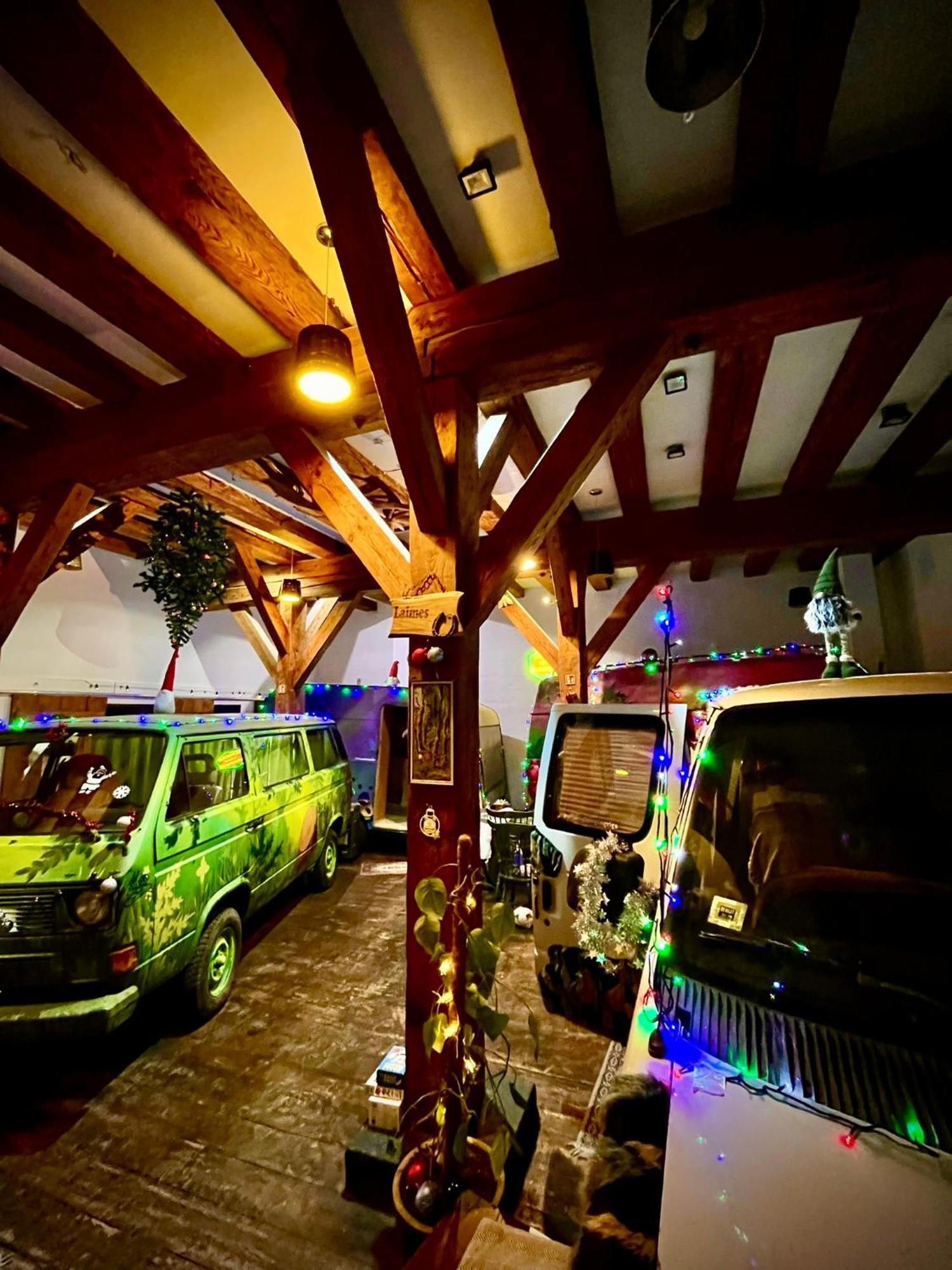 Urban Van Glamping ريغا المظهر الخارجي الصورة