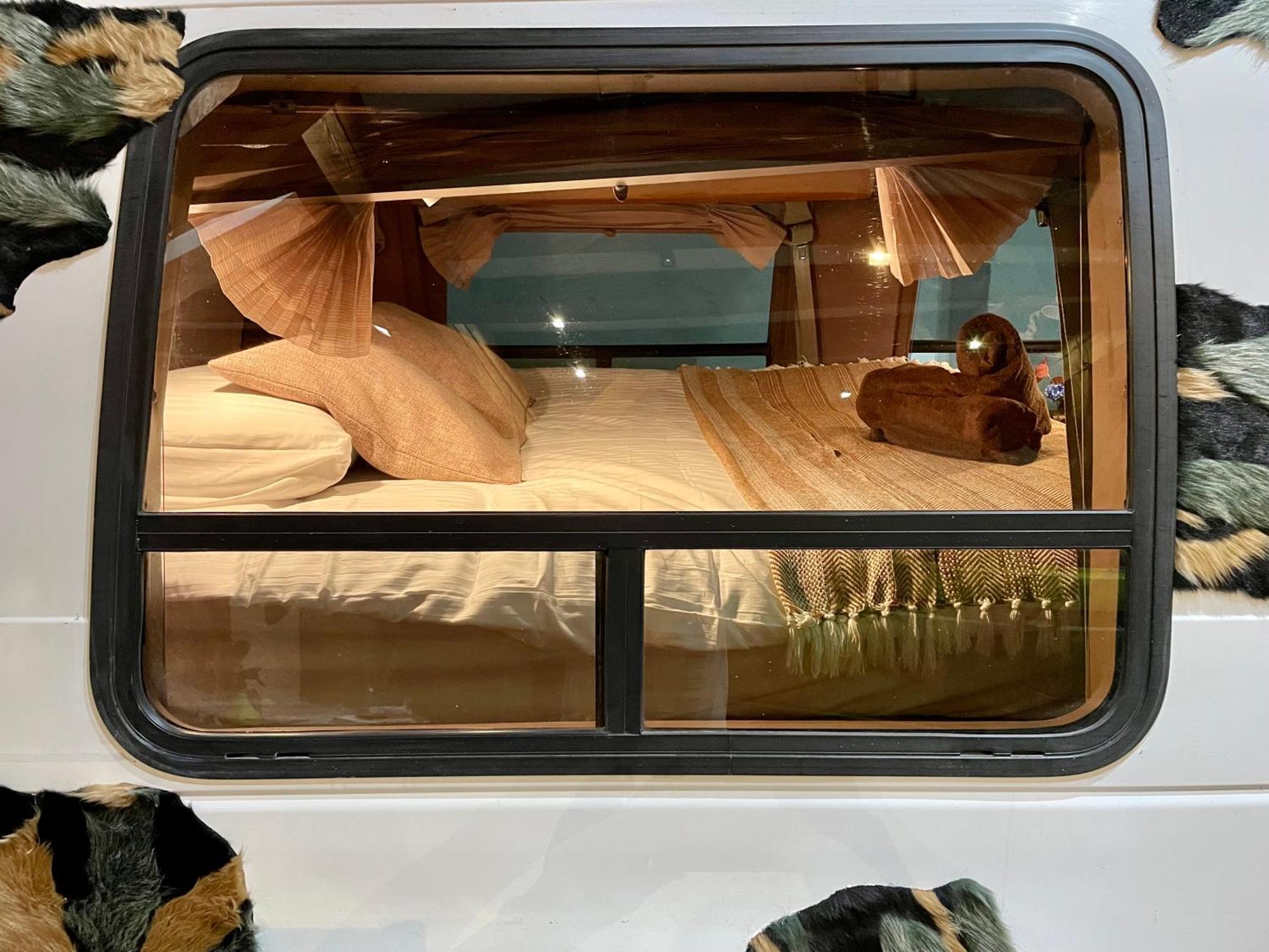 Urban Van Glamping ريغا المظهر الخارجي الصورة