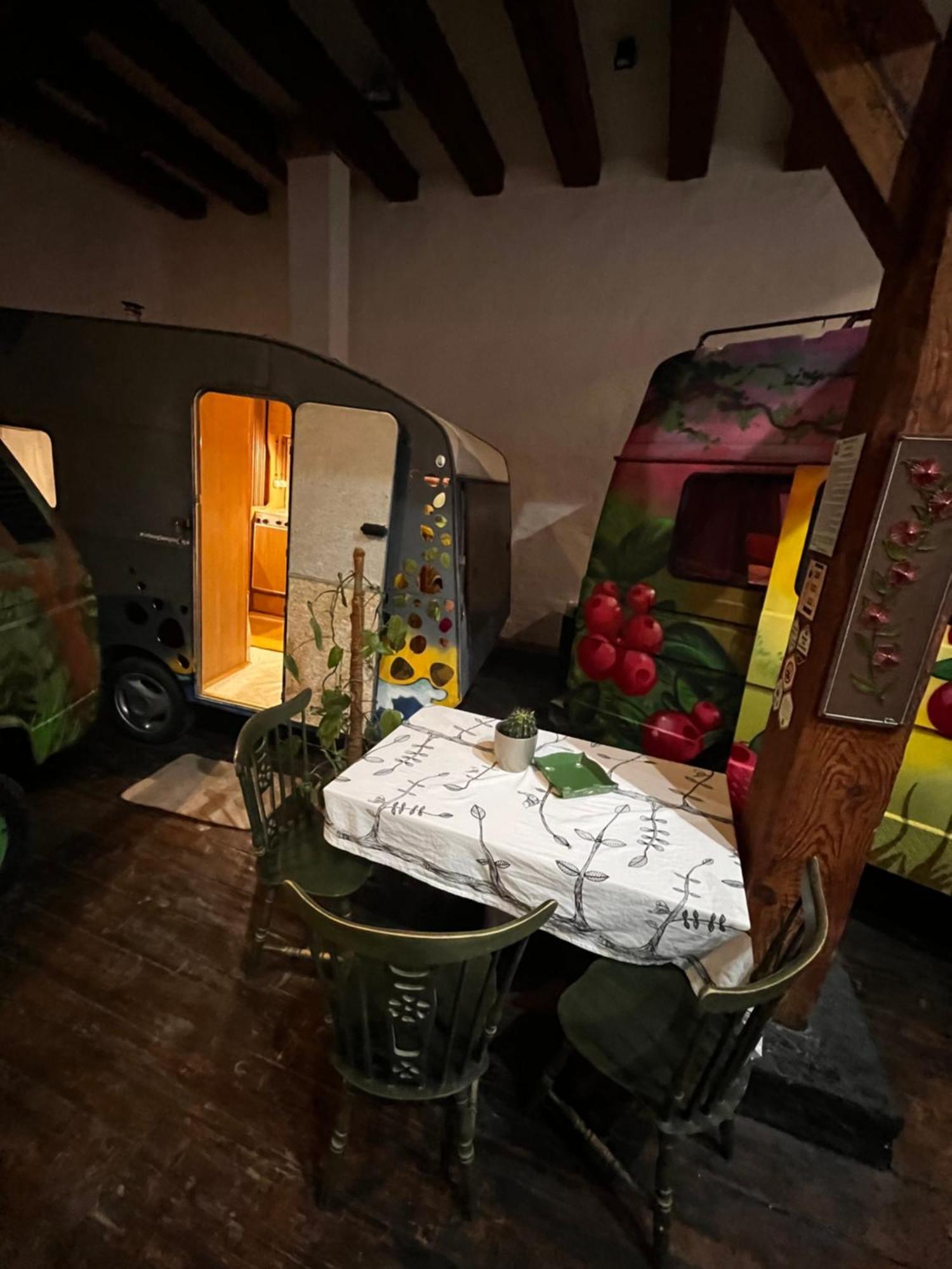 Urban Van Glamping ريغا المظهر الخارجي الصورة