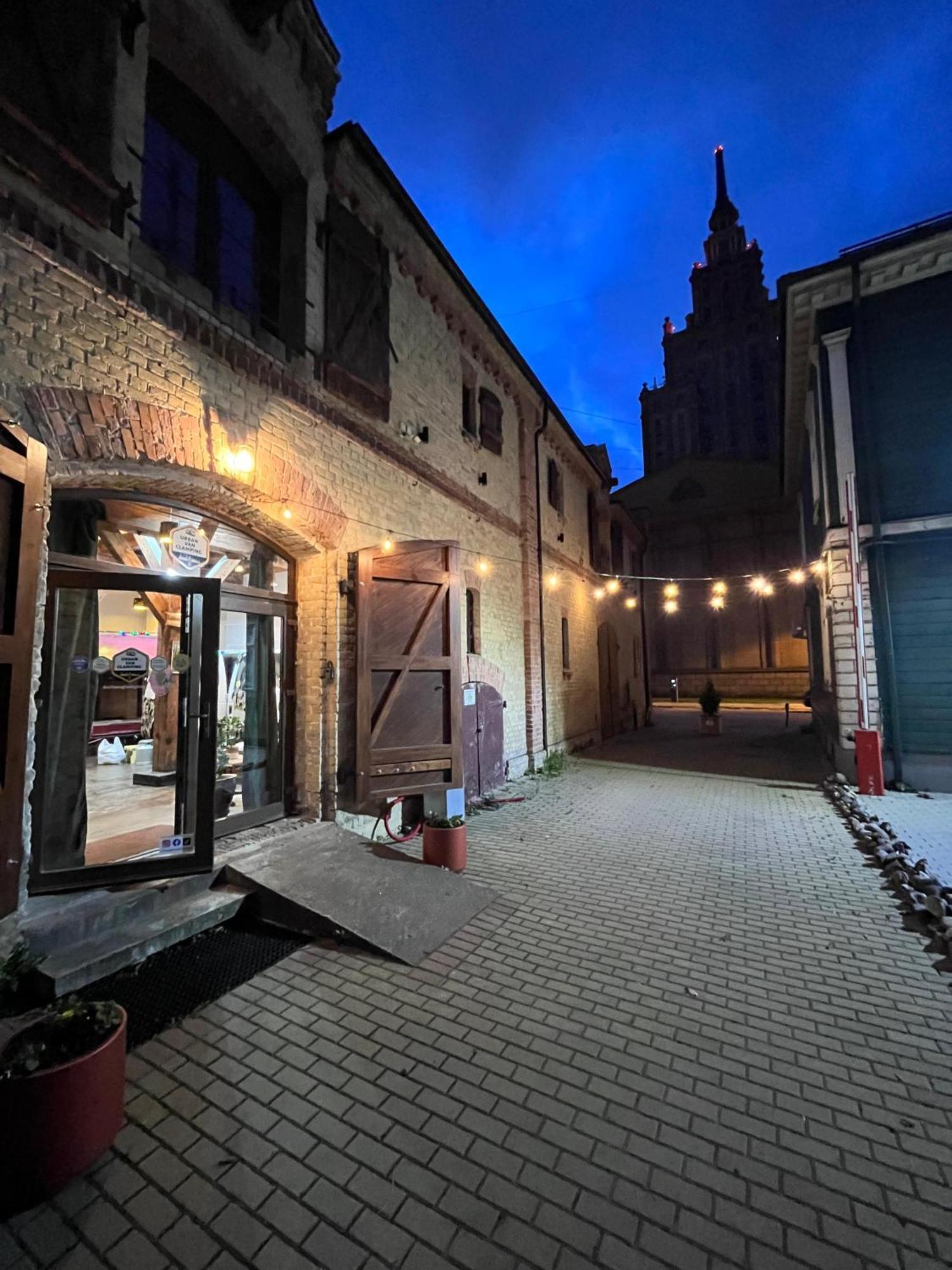 Urban Van Glamping ريغا المظهر الخارجي الصورة
